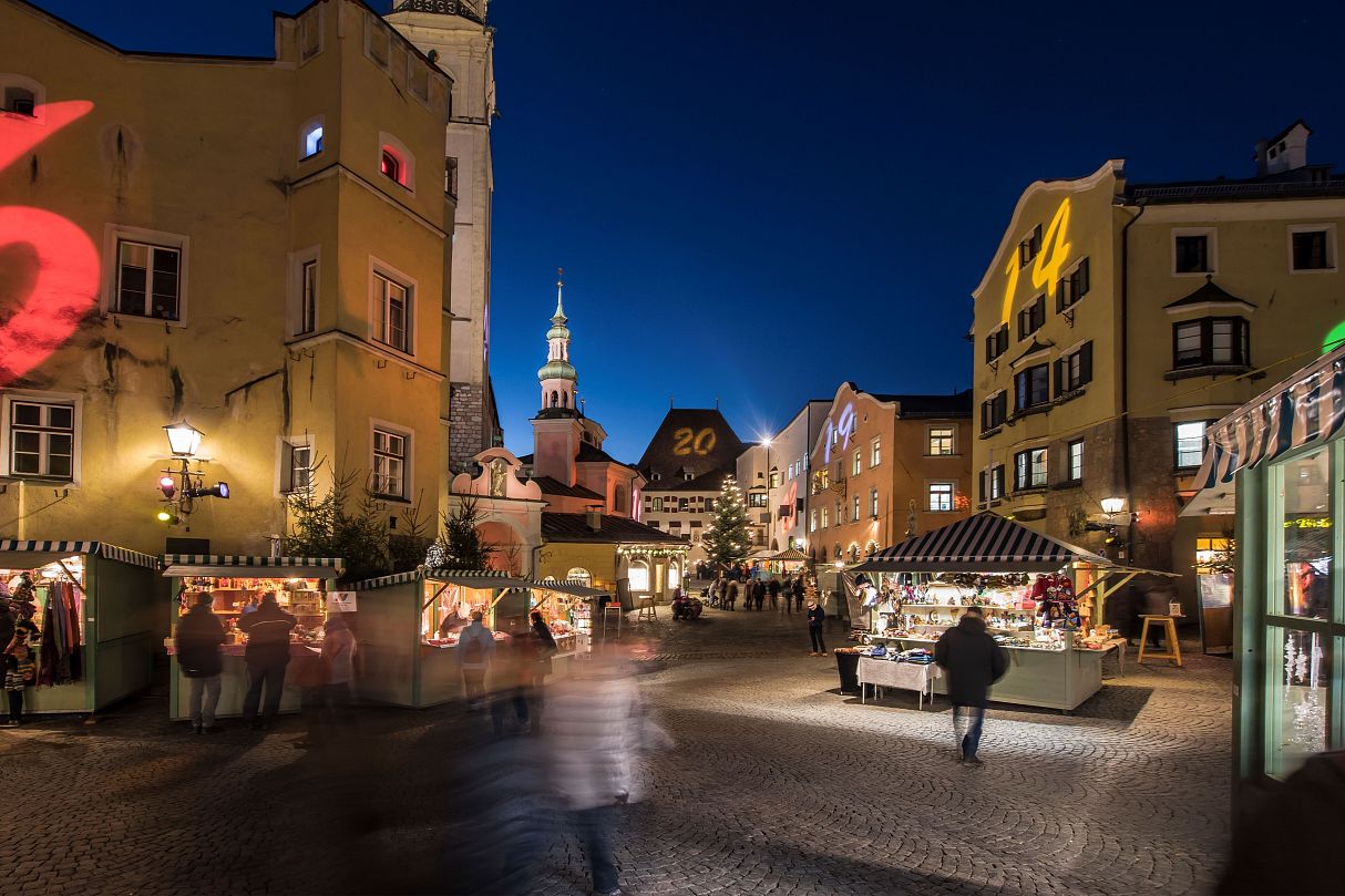 christkindlmarkt-altstadt-hall-in-tirol-©tvb-hall-wattens-gerhard-berger