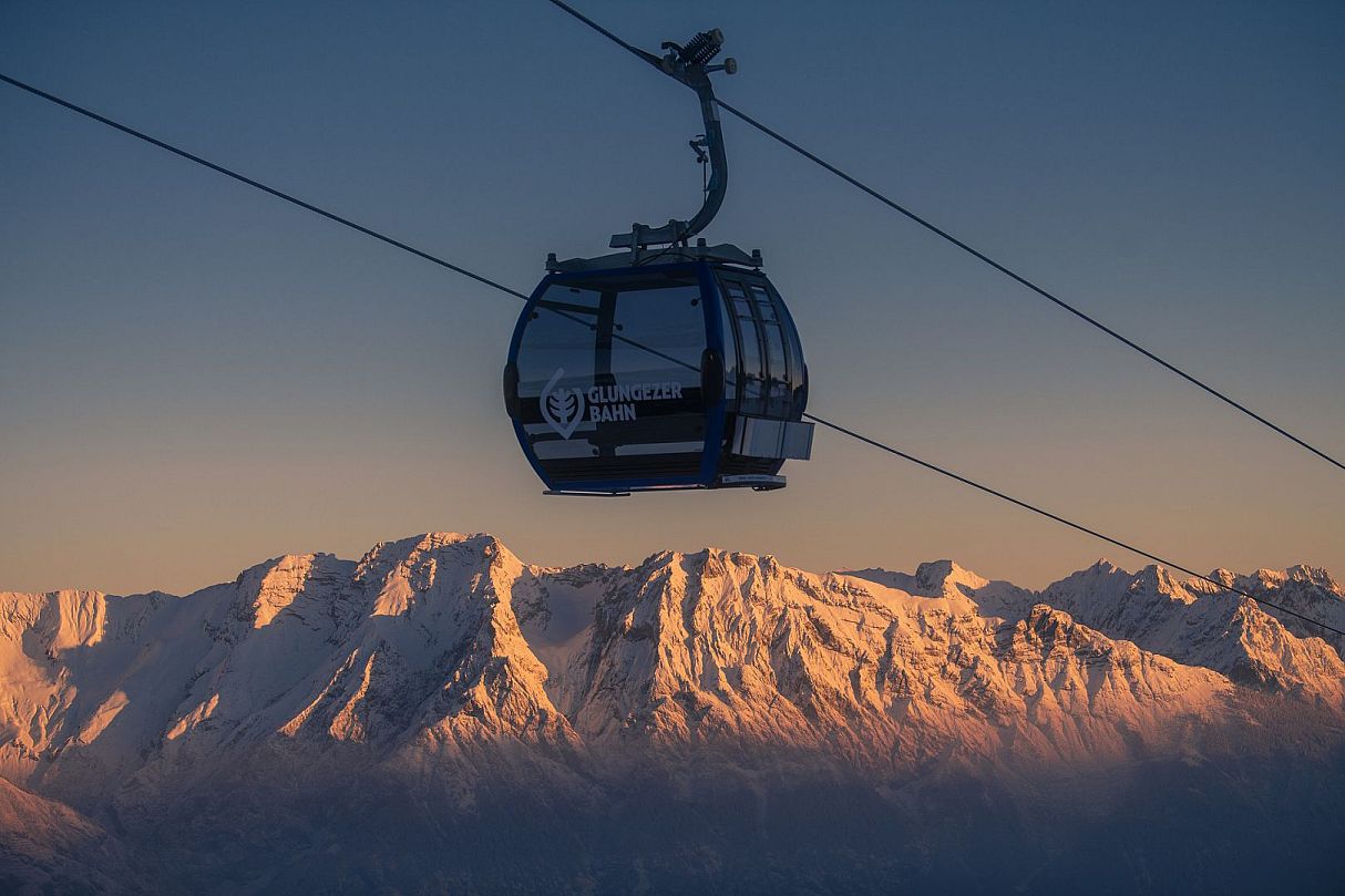 glungezer-cable-car-winter-tvb-hall-wattens-3