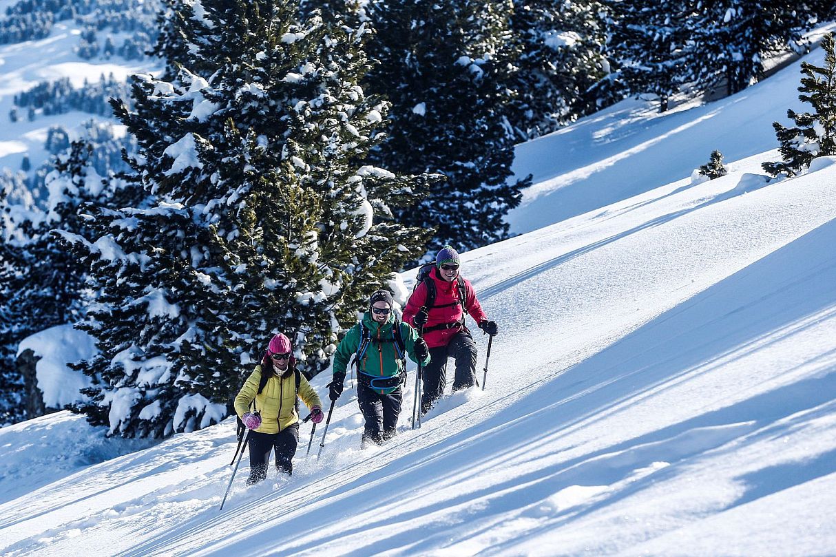 hd-schneeschuhwandern-tulfes-wandern-im-winter-region-hall-wattens-schnee-19tourismusverbandhallwattens-2