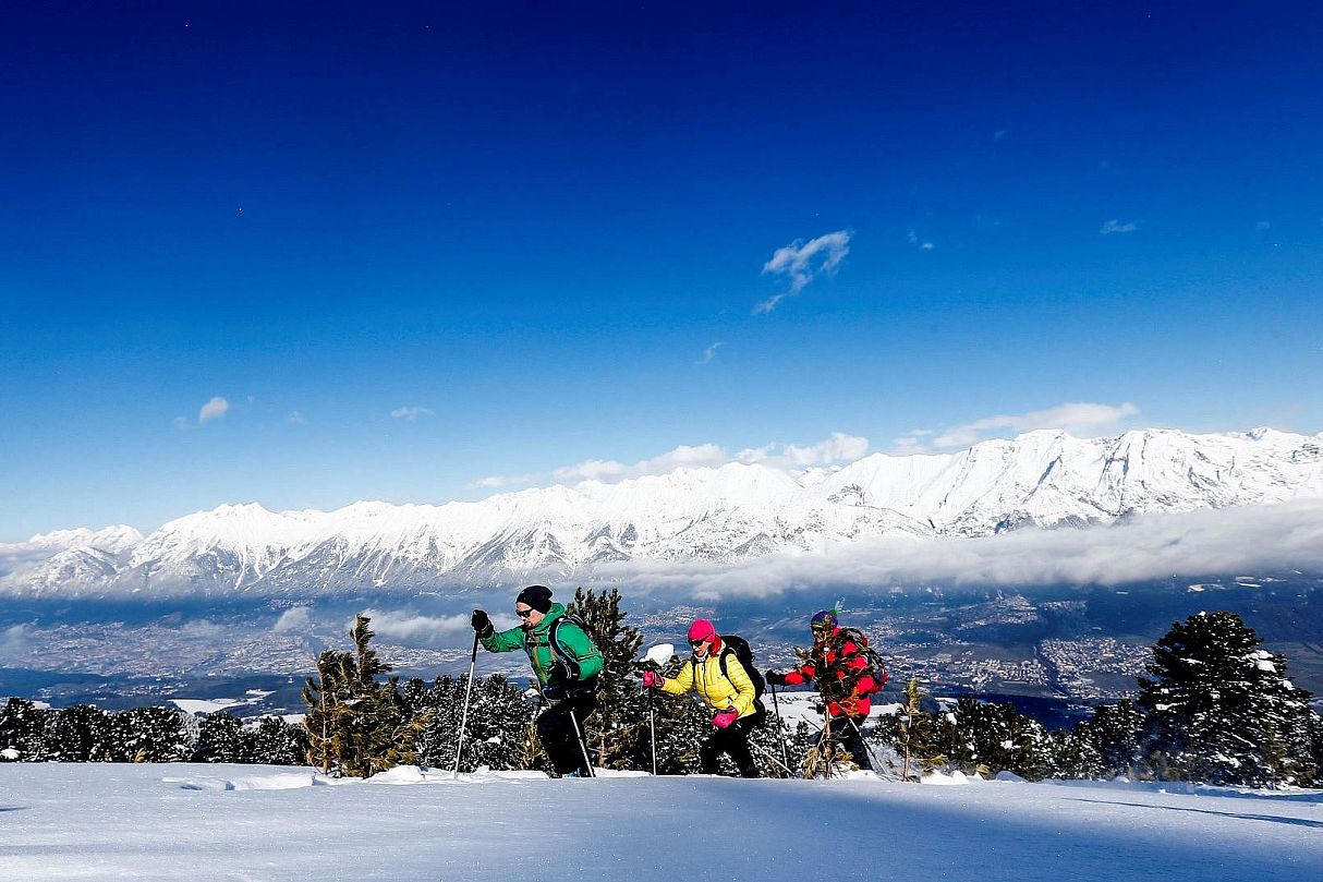 tyrol-winter-snowshoe-hiking-tulfestvb-hall-wattens-2