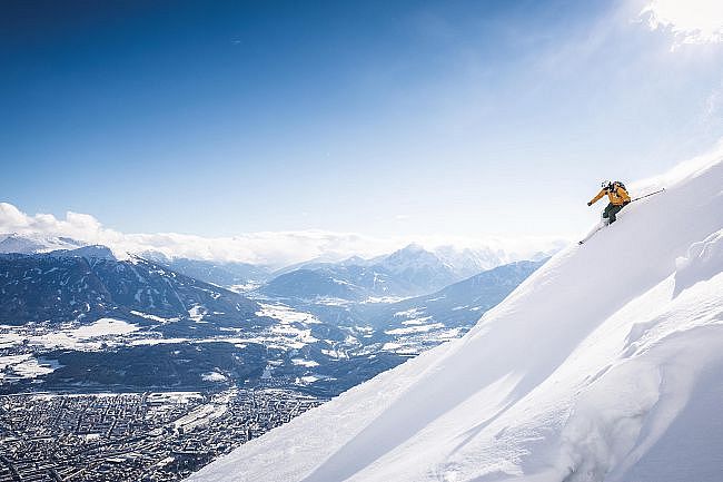 winterurlaub_tirol_schneeschuhwandern©tvb_hall_wattens