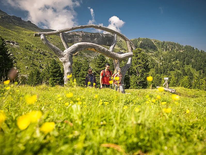 glungezer-patscherkofel-tuxer-alpen©tourismusverbandhallwattens