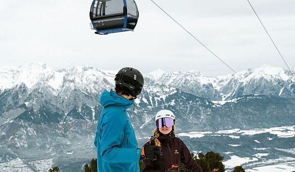 ski-areas-hall-wattens-region-skiing-glungezer-cable-cartvb-hallwattens-2-3