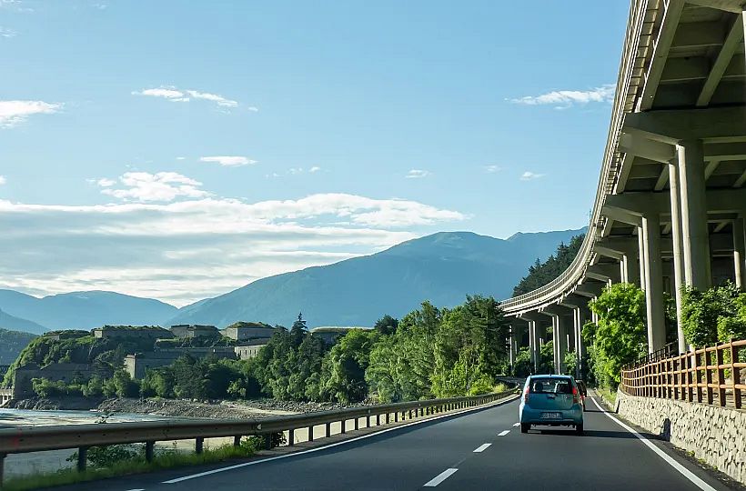 uebernachtung-durchreise-nach-italien-guenstig-uebernachten-auf-dem-weg-nach-italien-hwest-hotel-hall-innsbruck-a12-1-1