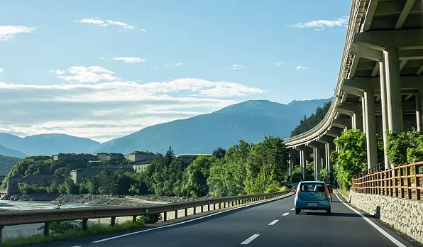 uebernachtung-durchreise-nach-italien-guenstig-uebernachten-auf-dem-weg-nach-italien-hwest-hotel-hall-innsbruck-a12-1-2